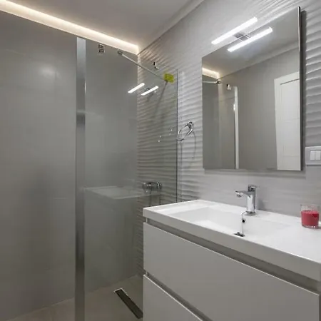 Downtown Square: Prime Location With Parking * Санта-Крус-де-Тенерифе