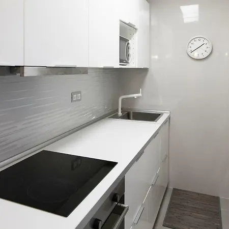 Downtown Square: Prime Location With Parking Апартаменты Санта-Крус-де-Тенерифе