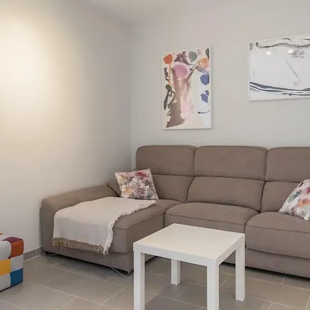 Downtown Square: Prime Location With Parking Апартаменты Санта-Крус-де-Тенерифе