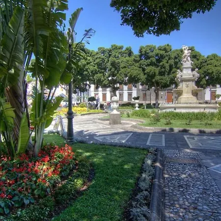 Downtown Square: Prime Location With Parking * Санта-Крус-де-Тенерифе